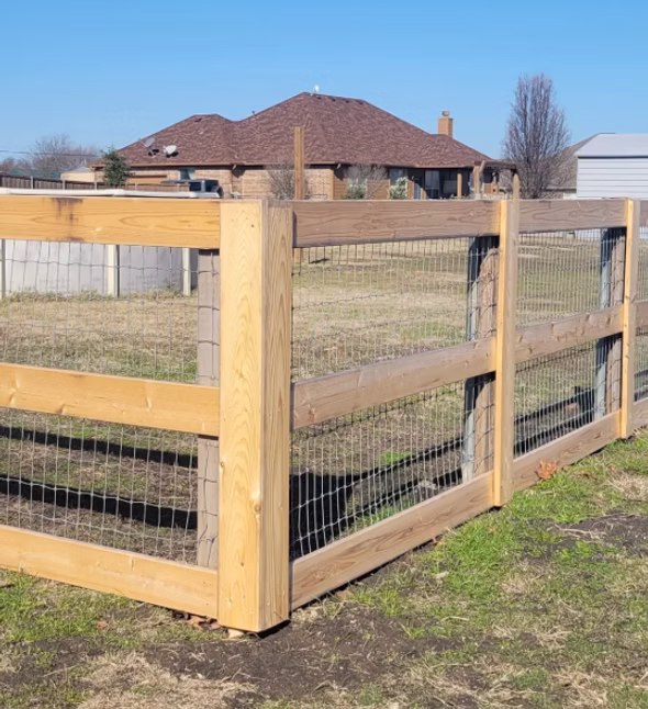 Farm and ranch wood fence